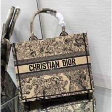 Christian Dior Shopping Bags